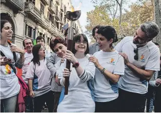  ??  ?? Imágenes de la llegada de la antorcha olímpica durante la anterior edición de los Special Olympics, en Barcelona.