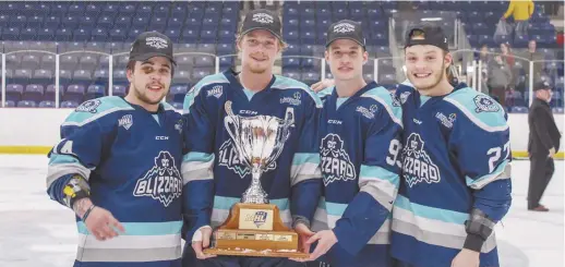  ??  ?? Jeff Akerley, Alex Lavoie, Pierre Bourgoin et Tristan Mercure, tous originaire­s du Nord-Ouest, espèrent à nouveau soulever la coupe Kent ce printemps. - Archives