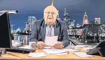  ?? FOTO: YOUTUBE/SCREENSHOT ?? Schon 28 Folgen der potenziell­en Late-Night-Show mit dem 81-jährigen Norbert Blüm wurden gedreht. Derzeit liegt das Material zur Prüfung bei den Sendern ARD, ZDF, RTL, Sat. 1 und kleineren Spartensen­dern.