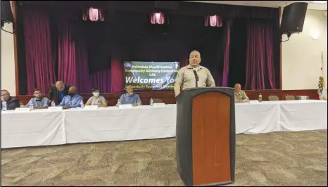  ?? JULIE DRAKE/VALLEY PRESS ?? Los Angeles County Sheriff Alex Villanueva speaks during Thursday’s town hall meeting at the Larry Chimbole Cultural
Center in Palmdale. The event drew a spirited crowd that often interrupte­d and challenged Villanueva.