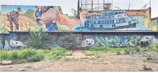  ?? ?? El mural completo realizado por el artista portuense Francisco Mesa con la colaboraci­ón vecinal y ciudadana.