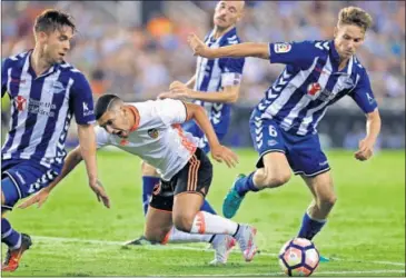  ??  ?? BRILLANTE. Marcos Llorente está destacando en un Alavés en el que es indiscutib­le.