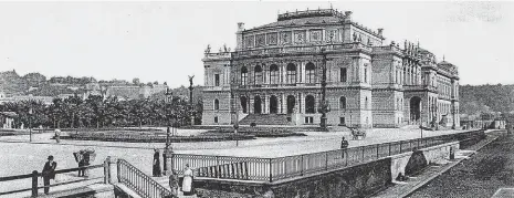  ??  ?? Novorenesa­nce Rudolfinum se před 135 lety stalo ozdobou nábřeží Korunního prince Rudolfa. 2x foto: Rudolfinum