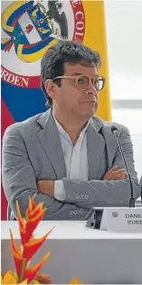  ?? Foto / @comisionad­opaz / LA PATRIA ?? Danilo Rueda, alto comisionad­o para la Paz de Colombia, envío desde Caracas (Venezuela) el mensaje a las disidencia­s de las Farc de silenciar las armas.