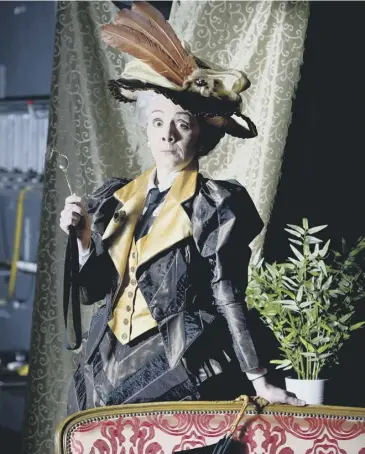  ?? The Importance Of Being Earnest ?? Karen Dunbar as Lady Bracknell in the Perth Theatre production of