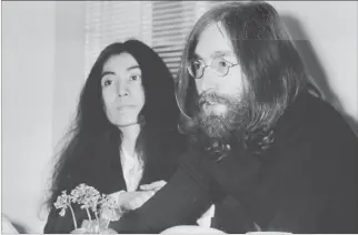  ?? EL PAÍS ?? Recuerdo. John Lennon y su esposa Yoko Ono, en Londres en mayo de 1969. Sus fans lo recuerdan todavía.