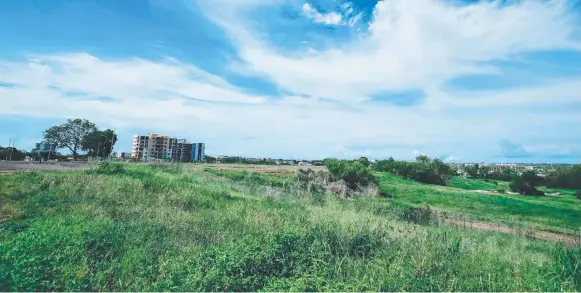  ??  ?? The vacant site of a proposed new sporting and cultural precinct in Darwin’s CBD. Picture: Glenn Campbell