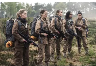  ??  ?? From left: Jennifer Jason Leigh, Natalie Portman, Tuva Novotny, Tessa Thompson and Gina Rodriguez in a scene from "Annihilati­on."