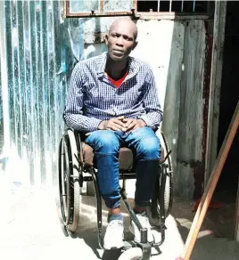  ?? Picture: Mary-Anne Gontsana ?? DREAMER. Lwando Sigaqa lives in a shack he does not own in Taiwan informal settlement, Khayelitsh­a.