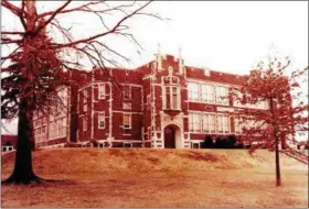 ?? SUBMITTED PHOTO ?? Rupert Elementary School as it appeared in 1978 during its 50th anniversar­y celebratio­n.