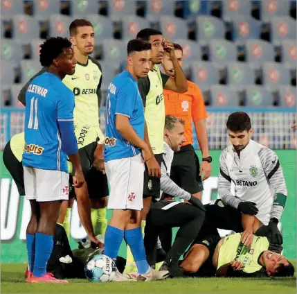  ?? ?? Pedro Porro lesionou-se no decorrer do jogo com o Belenenses, no Estádio do Restelo