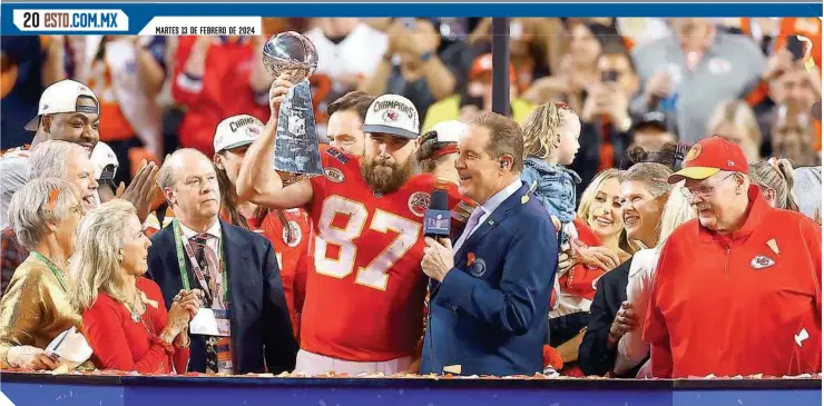  ?? FOTO: AFP ?? El ala cerrada
Travis Kelce fue pieza clave en la conquista del trofeo Vince Lombardi.