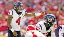  ?? Godofredo A. Vásquez / Staff photograph­er ?? Texans quarterbac­k Deshaun Watson (4) has plenty of weapons on offense that he utilizes. Watson has 18 TD passes this year.