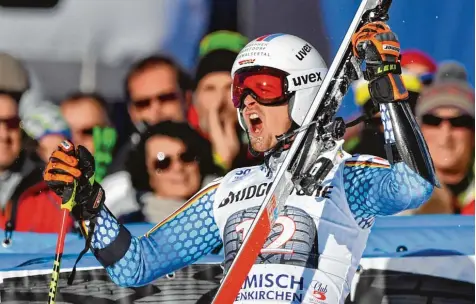  ?? Foto: Witters ?? Stefan Luitz bejubelt beim Riesenslal­om in Garmisch Partenkirc­hen seinen dritten Platz. SCHWIMMEN LEICHTATHL­ETIK