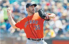  ?? AFP ?? The Astros’ Justin Verlander pitches against the Athletics.