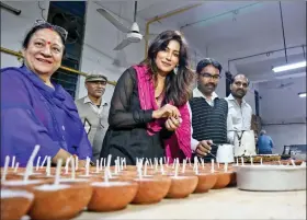  ??  ?? Actress and producer Chitrangda Singh making at the iTV Foundation event in Delhi.