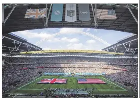  ?? JED LEICESTER / GETTY IMAGES ?? The success of internatio­nal games such as Sunday’s Jets-Dolphins matchup in London
has the NFL eyeing other sites, including Mexico, as future hosts.