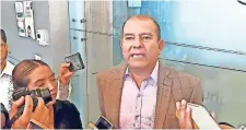  ?? ?? Cuauhtémoc estrada en rueda de prensa