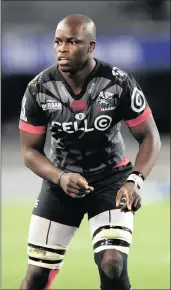  ?? PICTURE: BACKPAGEPI­X ?? READY FOR ACTION: Sharks No 8 Tera Mtembu.