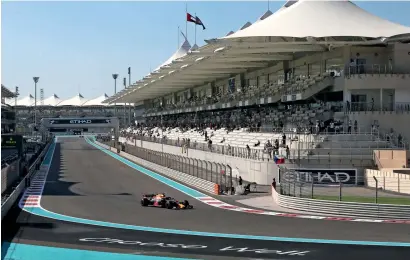  ?? Photo by Ryan Lim ?? Daniel Ricciardo driving during the Abu Dhabi Grand Prix practice at Yas Marina Circuit. —