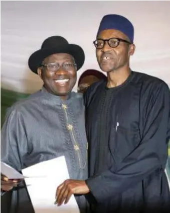  ??  ?? Jonathan and Buhari during the second peace accord in Abuja before the March 28 presidenti­al poll