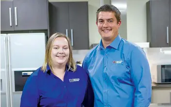  ?? ?? Tom and Madeline Heard are the new Hotondo Homes franchise owners in Warragul.