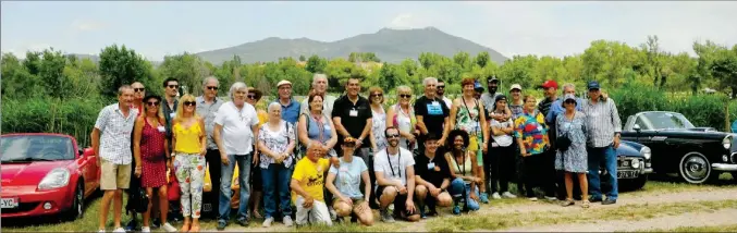  ?? - Crédits : CS66 : CS66 ?? Les organisate­urs de l’office du tourisme, la mairie et les conducteur­s des véhicules anciens.