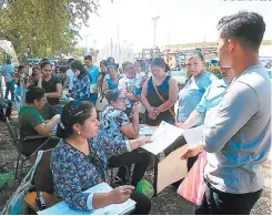  ?? FOTO: EL HERALDO ?? La toma de las instalacio­nes cumple con sus cinco días. Los padres no darán paso atrás hasta que nombren un director permanente.