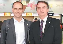  ?? DIVULGAçãO ?? Eduardo e Jair Bolsonaro: pai e filho parlamenta­res no alvo da PGR