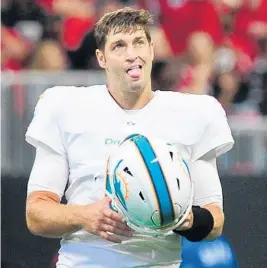  ?? SCOTT CUNNINGHAM/GETTY IMAGES ?? With Jay Cutler at quarterbac­k, the Dolphins have the third-lowest cumulative passer rating in the league, at 71.4.