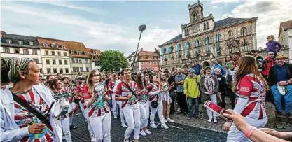  ?? Foto: Maik Schuck ?? Die Capoeira-Truppe „Escola Popular“ist beim Kirchentag nicht zu überhören und zu übersehen