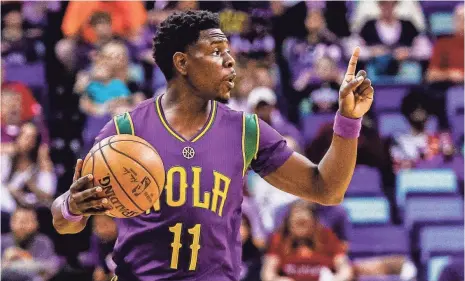  ?? DERICK E. HINGLE, USA TODAY SPORTS ?? Point guard Jrue Holiday will remain with the Pelicans, who have endured back-to-back subpar seasons.