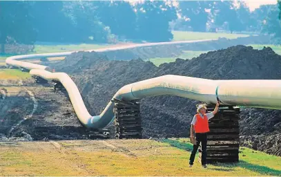  ?? Plyn přežije uhlí a následně ropu nejméně o 20 let – pokud se nezachová déle jako akceptovat­elné palivo. FOTO PROFIMEDIA ?? Delší život.