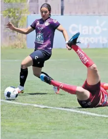  ?? WENDY LAZCANO ?? Antunes esperó el centro para meter el segundo gol