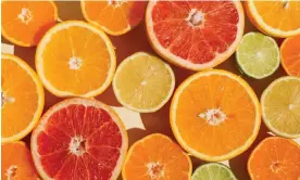  ?? Photograph: Tanja Ivanova/ Getty Images ?? Quick to oxidise … reach for the ice bucket with cut citrus.