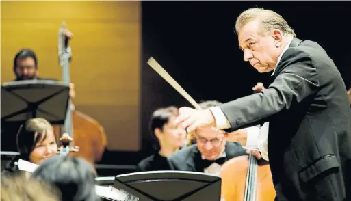  ?? BO HUANG FILE PHOTO ?? Esprit Orchestra conductor Alex Pauk ably navigated the demands of each score in the orchestra's art-music concert, John Terauds writes.