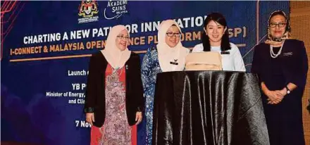  ?? (Foto Bernama) ?? Bee Yin pada Majlis pelancaran I-CONNECT dan Platform Sains Terbuka Malaysia di Putrajaya, semalam.