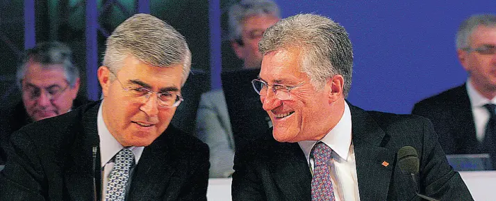  ??  ?? Vertici
Svolta processual­e per gli ex vertici dell’istituto di credito di Montebellu­na. Da sinistra Vincenzo Consoli, ex amministra­tore delegato e Flavio Trinca, ex presidente di Veneto Banca