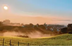  ??  ?? Streitheim erwacht: „Es wird langsam Herbst, hoffen wir auf solche sonnigen Tage“, schreibt Andrea Vogg.