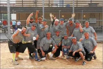  ?? SUBMITTED PHOTO ?? Members of the Quan Ta Production­s Slurricane­s team, which won the USA of PA Class D2 men’s slow pitch softball state championsh­ip, include, front from left: Steve Michaels, Anthony Maggitti, Frank Lanni, Ryan Dolga, Jim Broadbelt, Joe Simmonds, Larry...