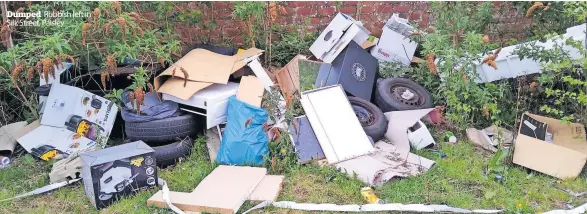  ?? ?? Dumped Rubbish left in Silk Street, Paisley