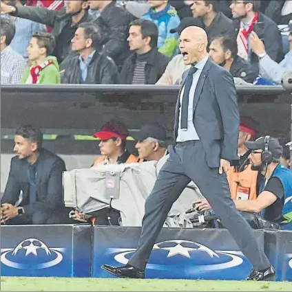  ?? FOTO: AP ?? Zinedine Zidane volvió a salir airoso en un mal partido en Europa