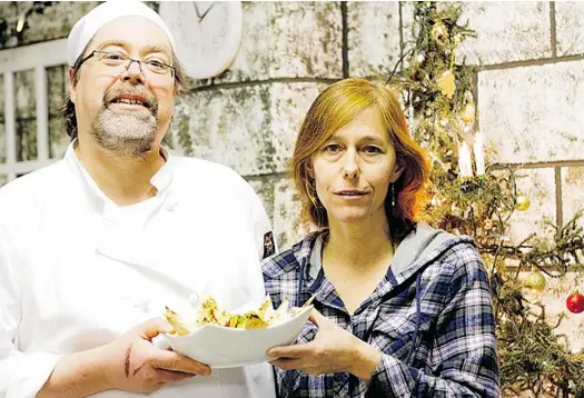  ?? C.J. KATZ photos ?? Chef Mike Klein and owner Margie Fife run Changes restaurant inside the Eureka Fellowship Society community centre where they serve delicious meals all day.