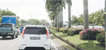  ??  ?? The worsening traffic congestion is of great concern to residents, especially those commuting to workplaces. — Bernama photo