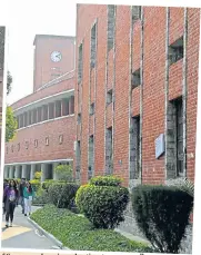  ?? PHOTOS: AMAL KS/HT AND SANCHIT KHANNA/HT ?? Kirori Mal College and Shri Ram College of Commerce have issued notices to reopen college for practical classes only, but it’s being misunderst­ood as regular ‘physical’ classes