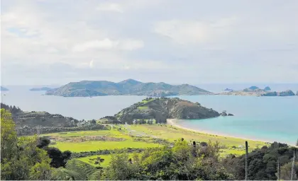  ?? Photo / Peter de Graaf ?? Matauri Bay is one of the Far North’s most beautiful places, but the water supply needs work.