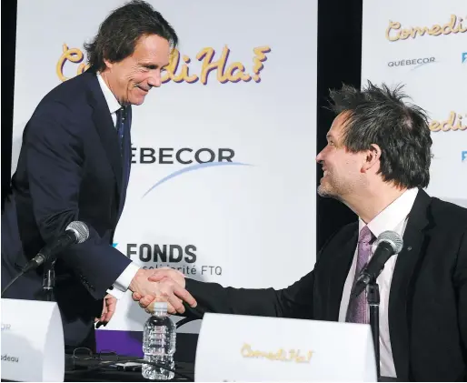  ?? PHOTO JEAN-FRANÇOIS DESGAGNÉS ?? Le grand patron de Québecor, Pierre Karl Péladeau, et le président fondateur de Comediha!, Sylvain Parent-bédard, ont annoncé une entente de partenaria­t, hier, au cours d’une conférence de presse à Québec.