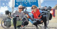  ?? FOTO: PRIVAT ?? Imke Frodermann und Ralph Lang haben auf ihrer zweijährig­en Weltreise mit dem Fahrrad einiges erlebt.