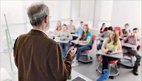  ??  ?? Consulta da Fenprof teve em conta respostas de docentes de todos os distritos e níveis de ensino, a grande maioria deles (78%) sindicaliz­ados