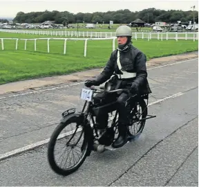  ?? ?? Another Veloce, this one a 1913 model ridden by Ian Whitehead.